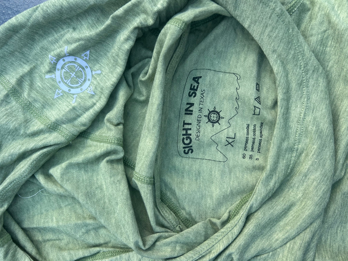 Hooded Performance long sleeve shirt