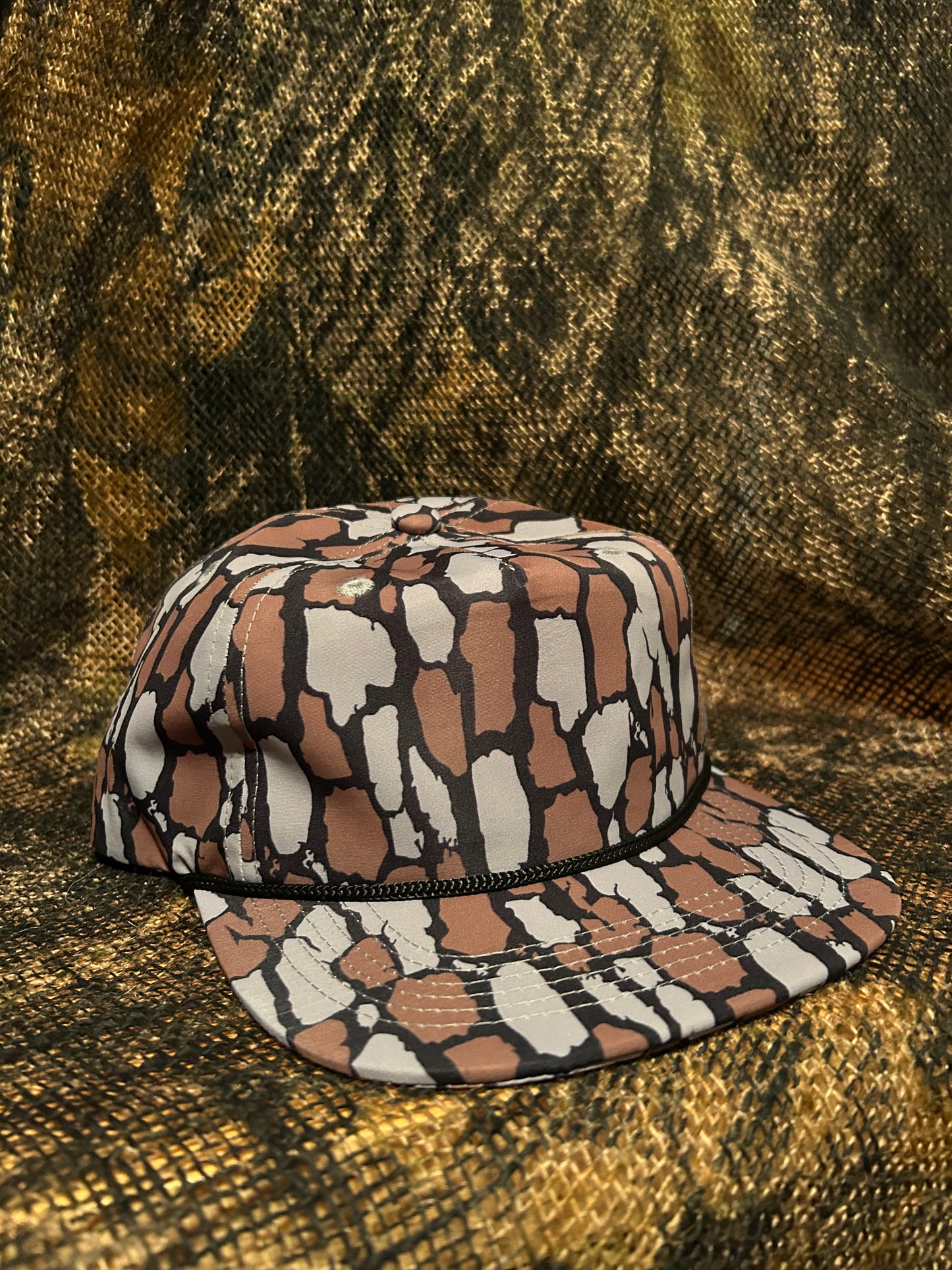 Vintage Oak Camo ropebrim SnapBack hat