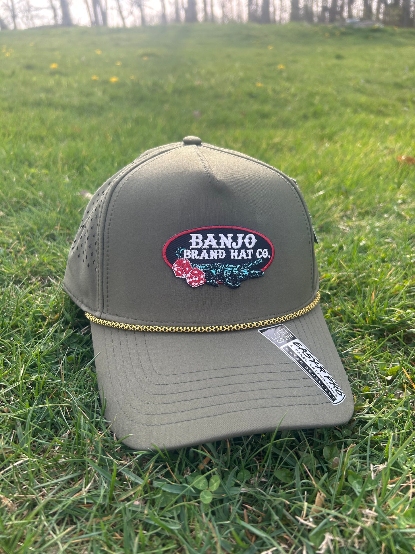 The Gambler golf hat - green performance perforated SnapBack