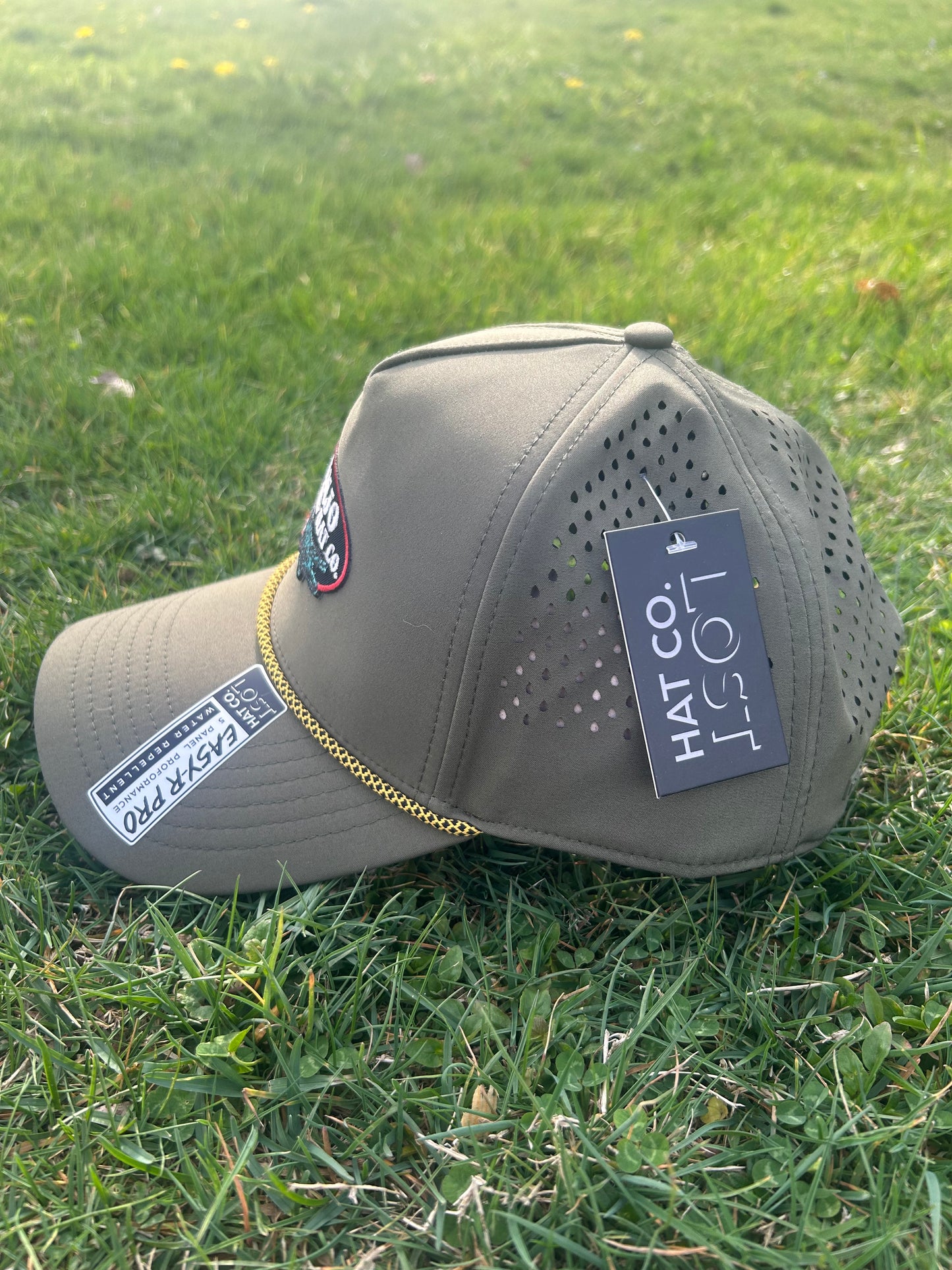 The Gambler golf hat - green performance perforated SnapBack