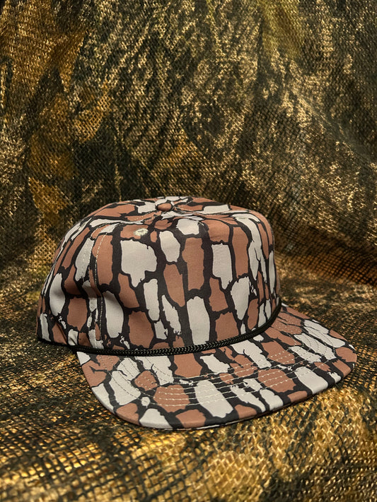 Vintage Oak Camo ropebrim SnapBack hat